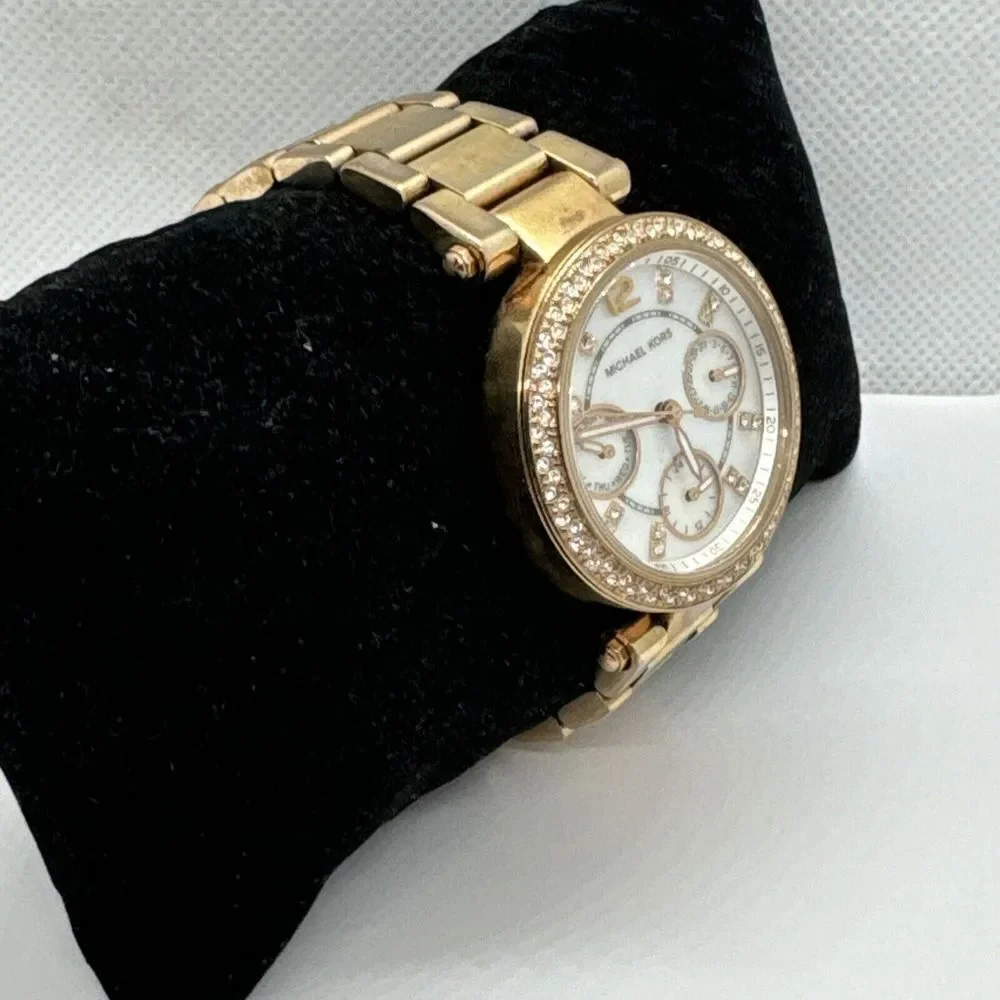 Michael Kors Mini Parker MK5616 Women Rose Gold Analog Dial Quartz Watch JNA305